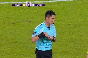 费尔干纳油工球员铲到西马坎脚踝，被马宁直红罚下