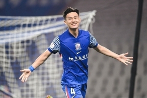 记者：蒋圣龙休战十个月需时间找势头，申花伤员仅剩盖伊、李可