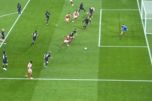 灵性十足！实拍廷伯连停带过小角度搓射破门，太帅了！
